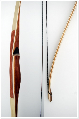 Griff: Bubinga, Tips: Micarta, Länge: 66 Zoll, Zuggewicht: 60Lbs Griff: Bubinga, Tips: Micarta, Länge: 66 Zoll, Zuggewicht: 60Lbs